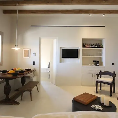 The Detailor - Tinos House Agios Romanos